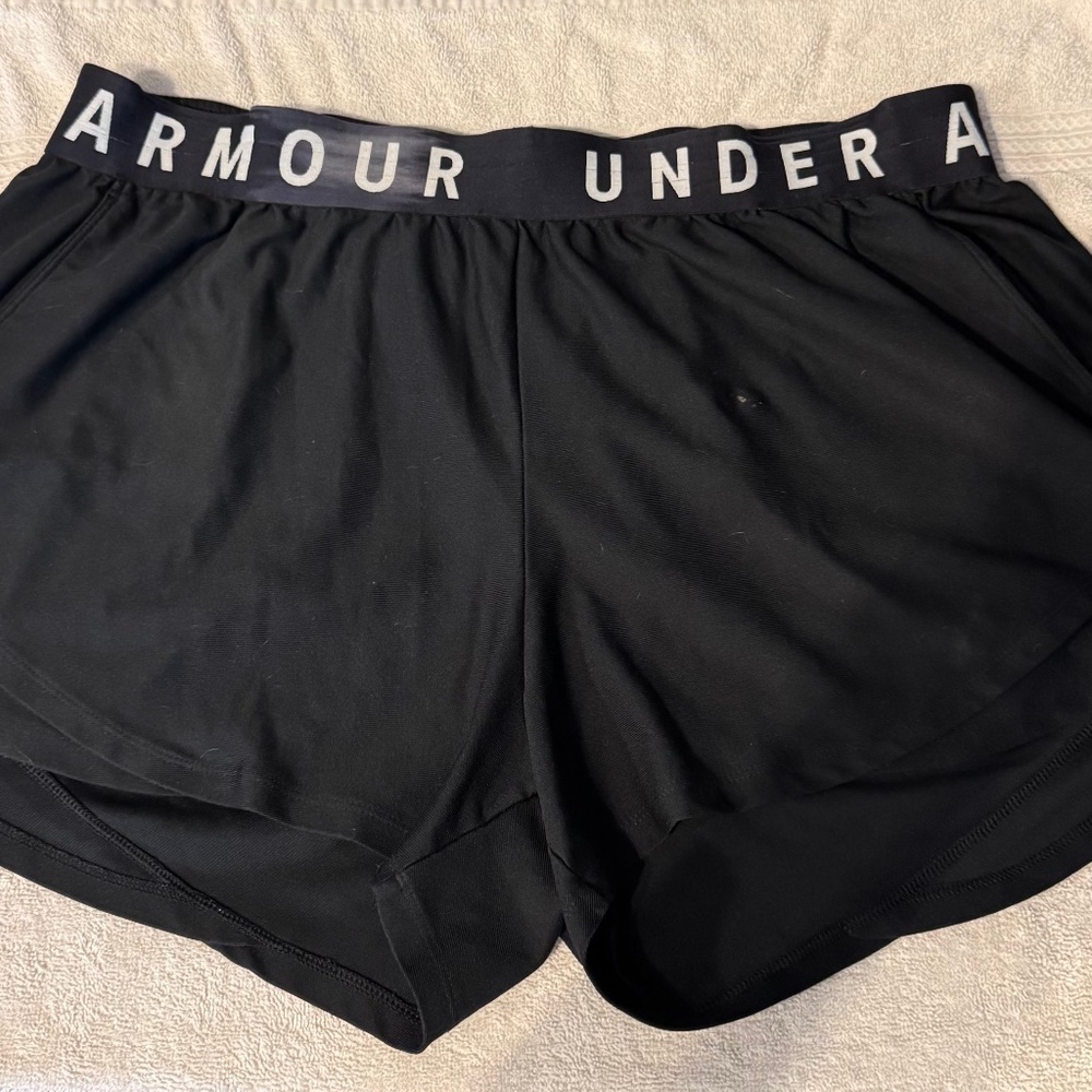 Under Armour Women's Activewear Shorts - 2XL